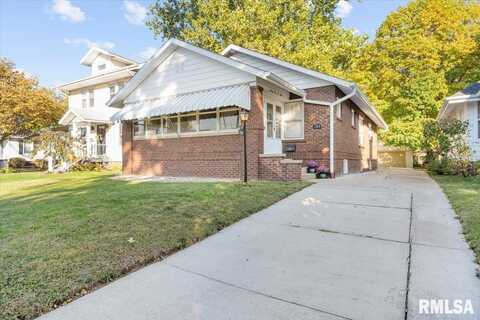 2104 S 4TH Street, Springfield, IL 62703