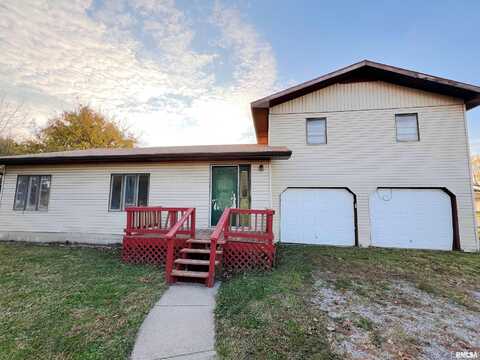 211 E FLORENCE Street, Sesser, IL 62884