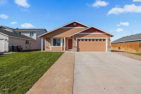 8917 Oliver Dr, Pasco, WA 99301