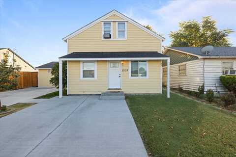 1008 S 9th St, Sunnyside, WA 98944