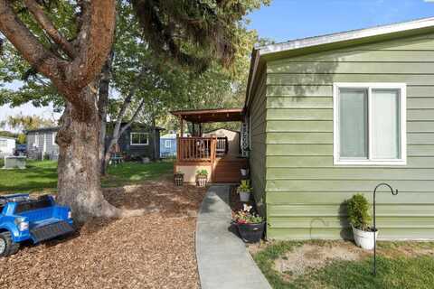 1724 W 45th Ave, Kennewick, WA 99337