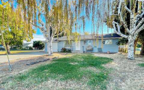 200 E Bonnieview Road, Grandview, WA 98930