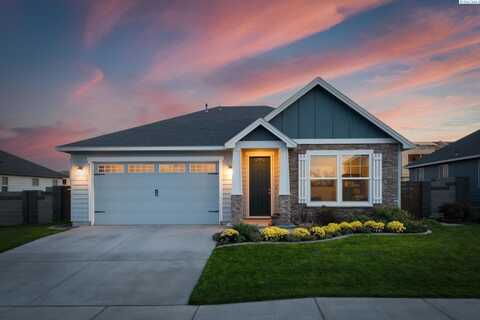 8207 Ballard Loop, West Richland, WA 99353