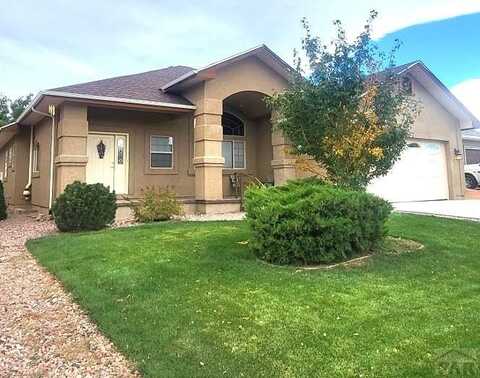 1808 Aquila Dr, Pueblo, CO 81001