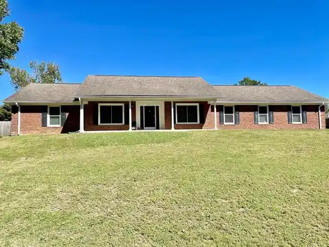 203 Honeysuckle Dr, Enterprise, AL 36330