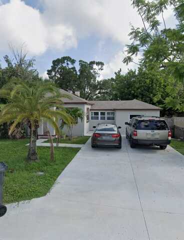 3303 55TH AVENUE N, SAINT PETERSBURG, FL 33714