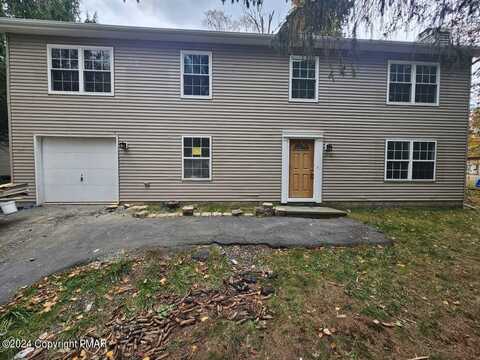 7165 Robinwood Drive, Tobyhanna, PA 18466