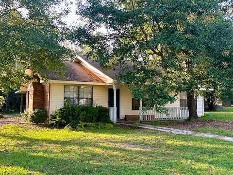 101 Greenwood Drive, Carriere, MS 39426