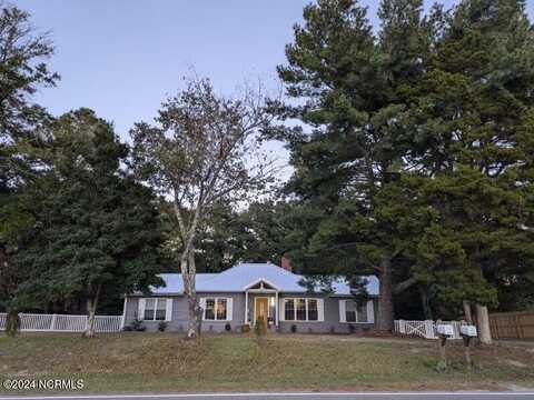 1425 Central Drive, Southern Pines, NC 28387