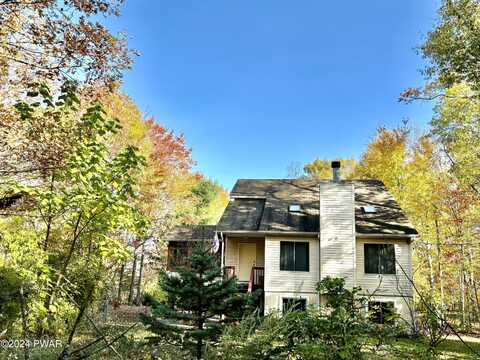 136 Stamford Road, Dingmans Ferry, PA 18328