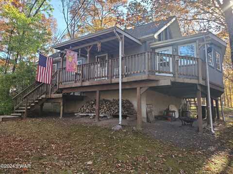 136 Fawn Lake Drive, Hawley, PA 18428