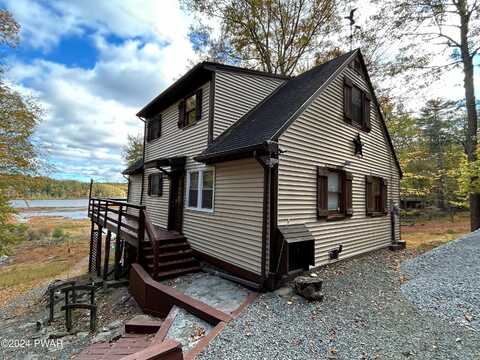 134 Upper Lakeview Drive, Hawley, PA 18428