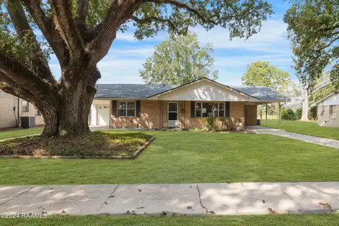 308 Orange Grove Drive, New Iberia, LA 70560