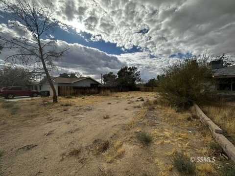 221 S ORCHARD ST, Ridgecrest, CA 93555