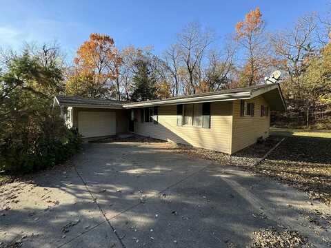 107 W Franklin, MOUNT CARROLL, IL 61053