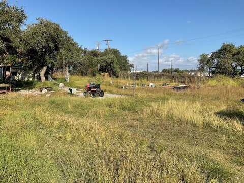 111 Lazy Road, ROCKPORT, TX 78382