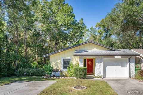 28 Dogwood Drive, Homosassa, FL 34446