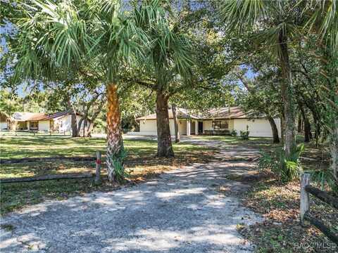 535 N Pompeo Avenue, Crystal River, FL 34429