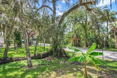 5431 S Boulevard Drive, Homosassa, FL 34448