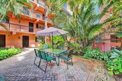 650 Tennis Club Dr, Fort Lauderdale, FL 33311