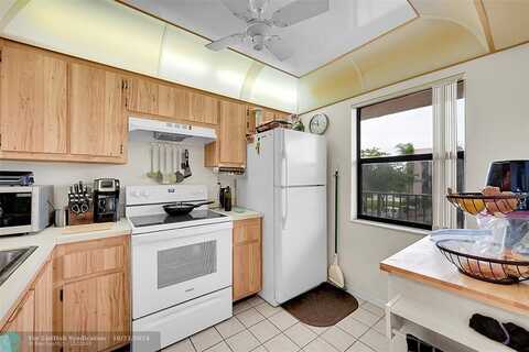 2711 NW 104th Ave, Sunrise, FL 33322