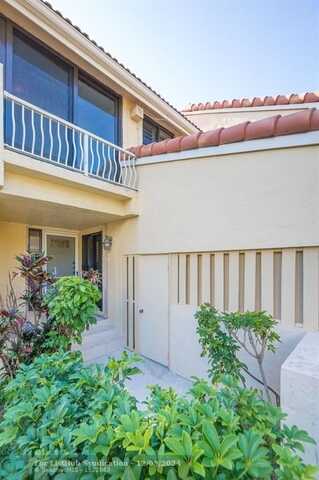 20410 NE 34th Ct, Miami, FL 33180