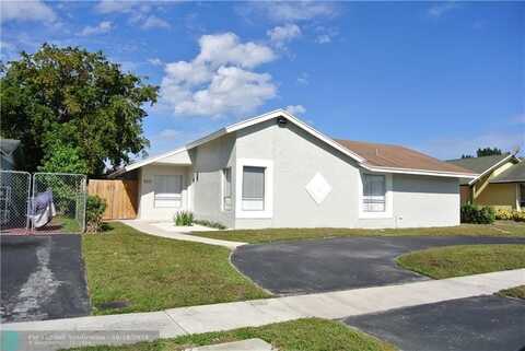 8221 SW 4th Ct, North Lauderdale, FL 33068