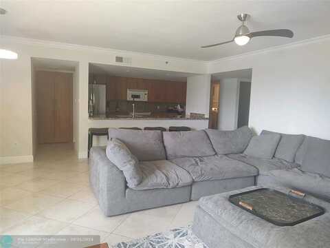 1915 E Lavers Cir, Delray Beach, FL 33444