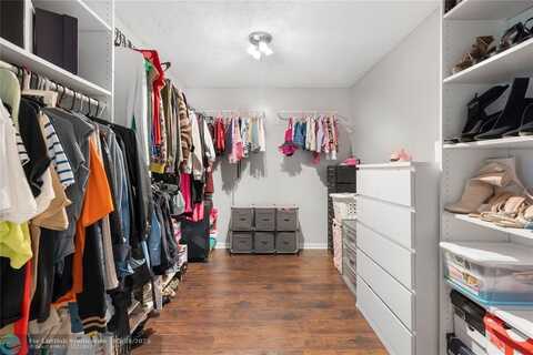 1681 NW 70th Ave, Plantation, FL 33313