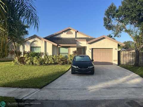 3251 NW 107th Dr, Sunrise, FL 33351