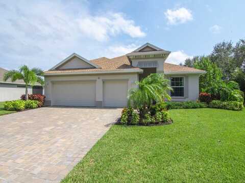 8310 Summer Lake Drive, Vero Beach, FL 32967