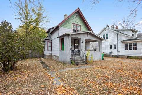 1253 STUART Street, GREEN BAY, WI 54301