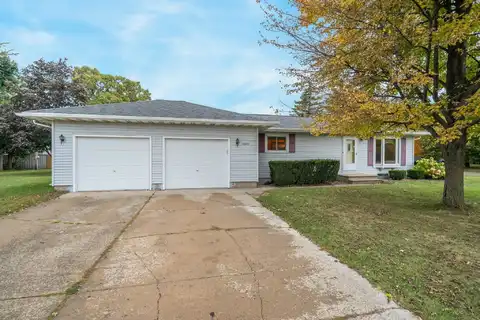 3945 NIELSEN DR Drive, OSHKOSH, WI 54901