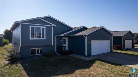 705 Teddy St, Harrisburg, SD 57032