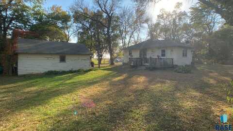 48779 238th St, Flandreau, SD 56164