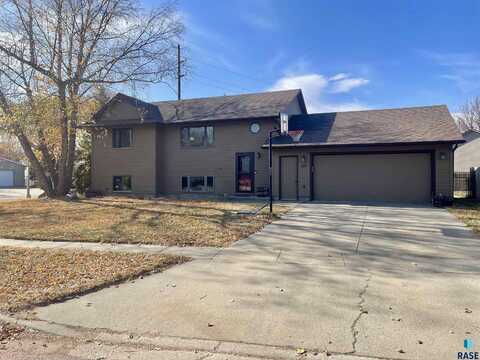 619 S Nicholas Ave, Brandon, SD 57005