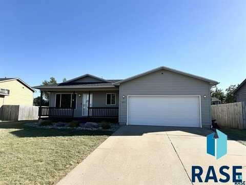 805 Chokecherry St, Harrisburg, SD 57032