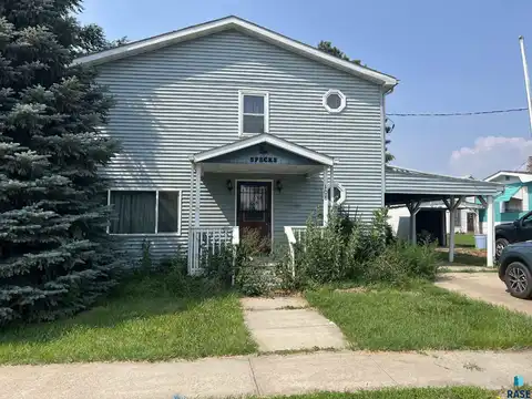 108 W Main St, Oacoma, SD 57365