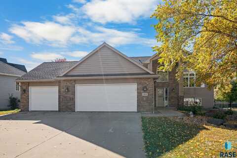 909 E 70th St, Sioux Falls, SD 57108