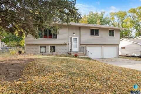 701 S Gardner Dr, Sioux Falls, SD 57103