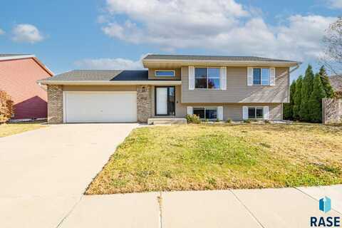 4312 W Panda Dr, Sioux Falls, SD 57107