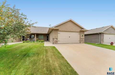 5405 S Westwind Ave, Sioux Falls, SD 57108