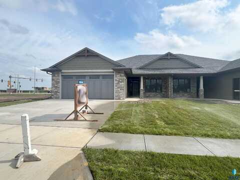 7109 E Copper Stone Cir, Sioux Falls, SD 57110