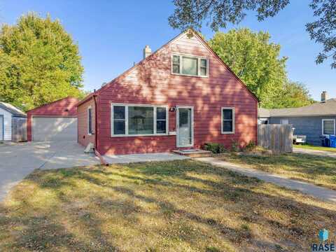 1508 E 24th St, Sioux Falls, SD 57105