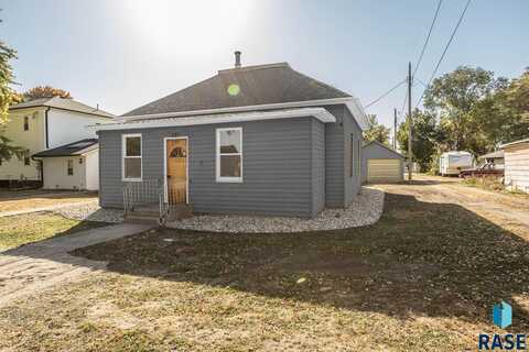 221 1st Ave, Chancellor, SD 57015