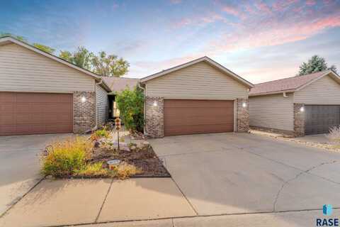 1617 S Cleveland Ave, Sioux Falls, SD 57103