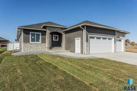 815 Yuzina Ave, Harrisburg, SD 57032