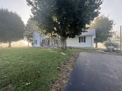 655 Halfway Halifax Road, Scottsville, KY 42164