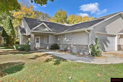 50 Cree Point Drive, Mankato, MN 56001