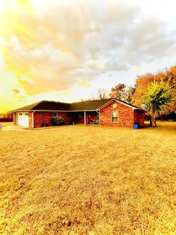 107 Peachtree Drive, Clarksville, AR 72830